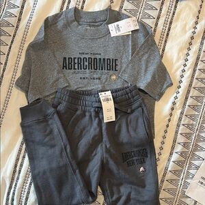 NEW Abercrombie Boys Size 5/6 GrayJoggers sweatpants and Gray Logo T-Shirt set